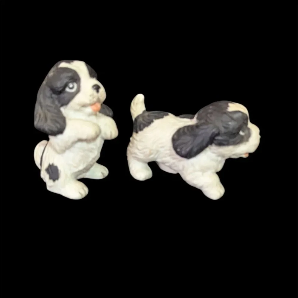 Vintage Japan Set Of 2 Ceramic Spaniel‎ Puppy Figurines With Playful Expressions